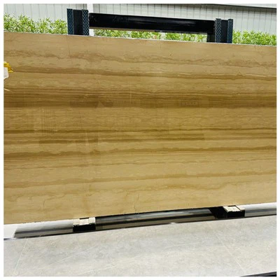 Serpeggiante márványlapok